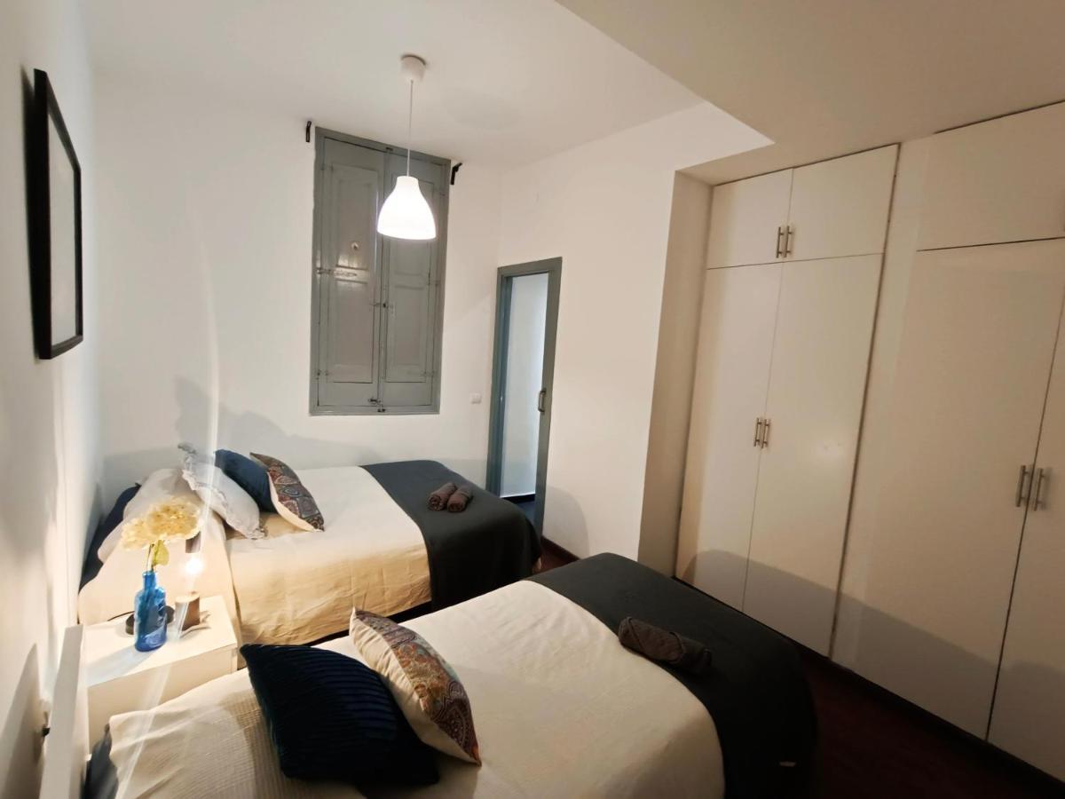 By Plaza Real Budget Rooms Barcellona Esterno foto
